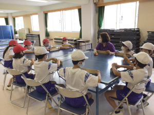 明石市立人丸小学校パラスポーツ体験の様子