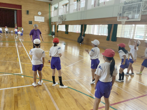 パラスポーツ体験　出前講座の様子