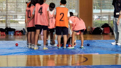 神河町立寺前小学校で寺小っ子体験塾の様子