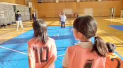 神河町立寺前小学校で寺小っ子体験塾の様子