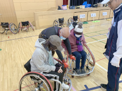 勝原小学校区パラスポーツ体験会の様子