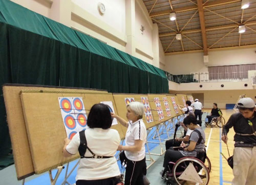 兵庫県障害者スポーツ推進プロジェクト障害者アスリートマルチサポート事業　アーチェリー競技練習会・記録会・交流会