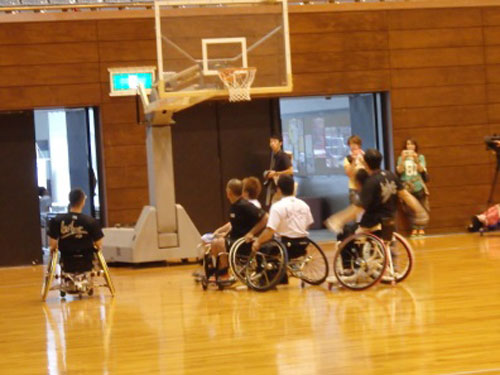 兵庫県パラリンピック普及啓発事業「基調講演と車いすバスケットボール」