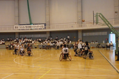 車いすバスケットボール出前講座＋TAKAカップ大会